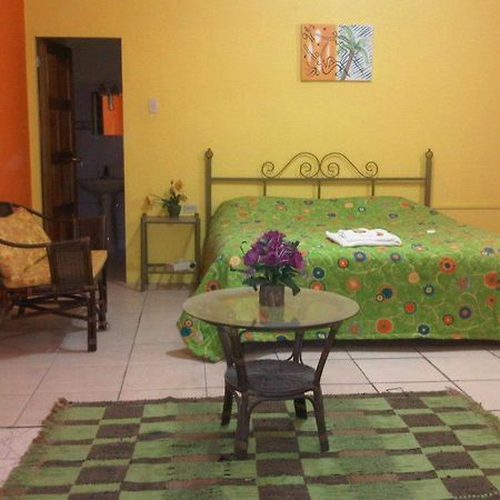 Gascon Villas Port of Spain Room photo